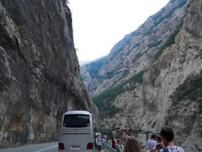 Смотровая площадка в каньоне Морача