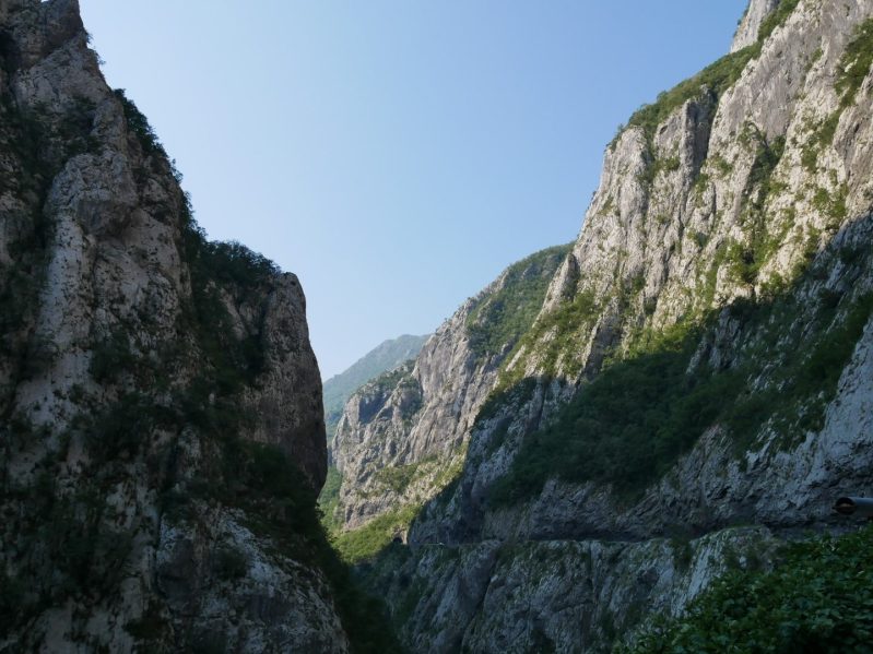 Ущелье Платие в каньоне Морача