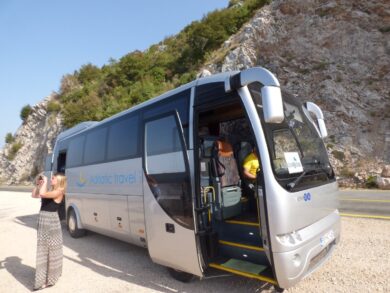 Экскурсионный автобус Макси Монтенегро