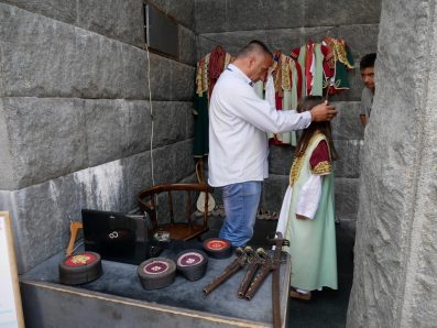 Национальные костюмы в аренду на горе Ловчен
