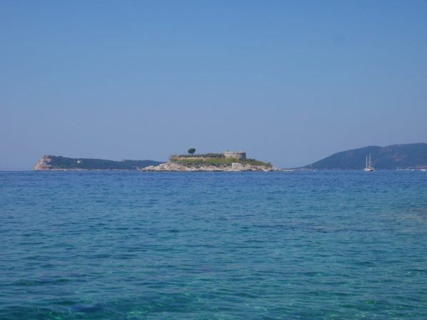 Остров тюрьма Мамула, Черногория