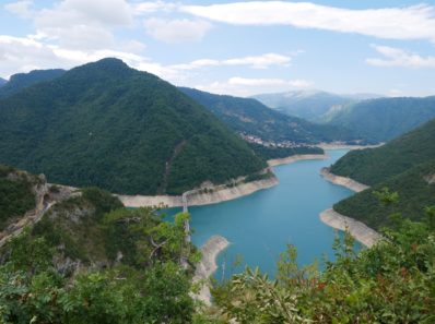 Пивское озеро с обзорной площадки, Черногория