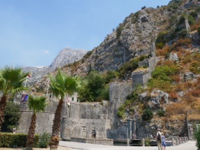 Вход в Южные ворота Старого Котора, Черногория