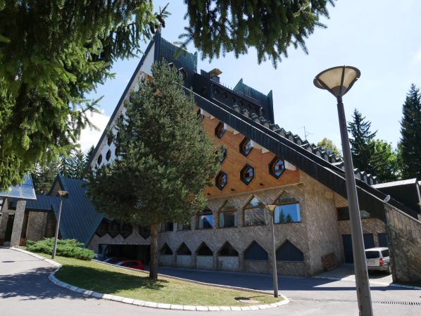 Симпатичный отель в Колашине